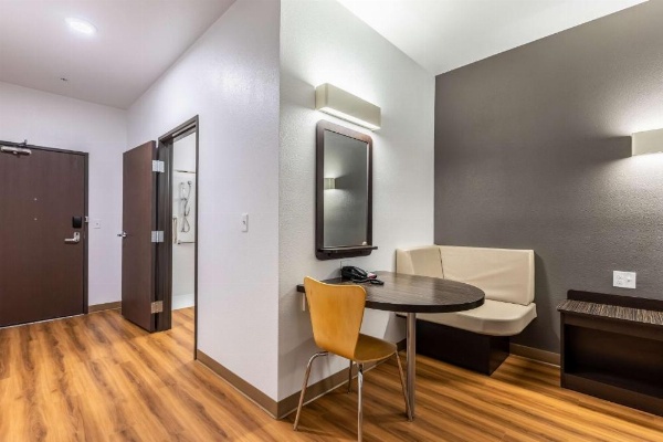 Motel 6-Las Vegas, NV - Motor Speedway image 10