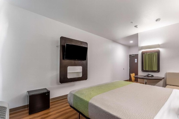 Motel 6-Las Vegas, NV - Motor Speedway image 15